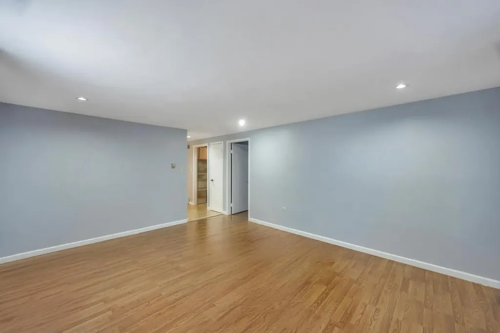 148 Buckingham Place Lynbrook NY 11563
