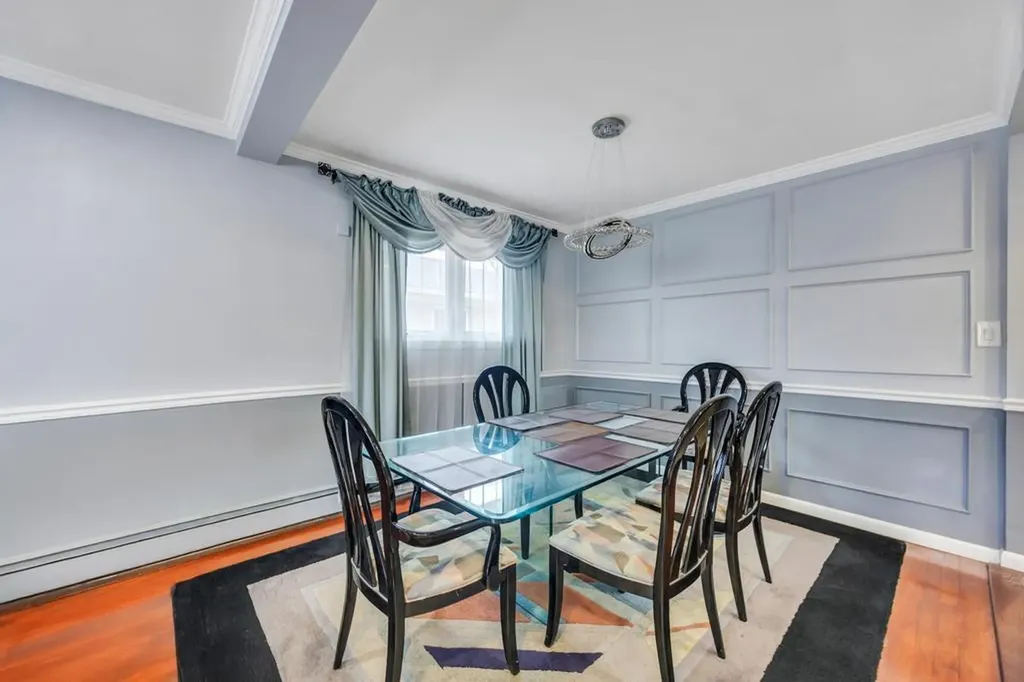 148 Buckingham Place Lynbrook NY 11563