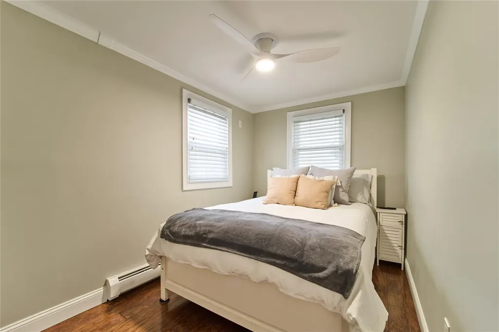 35 Mound Street Lindenhurst NY 11757
