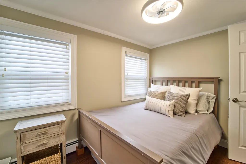 35 Mound Street Lindenhurst NY 11757