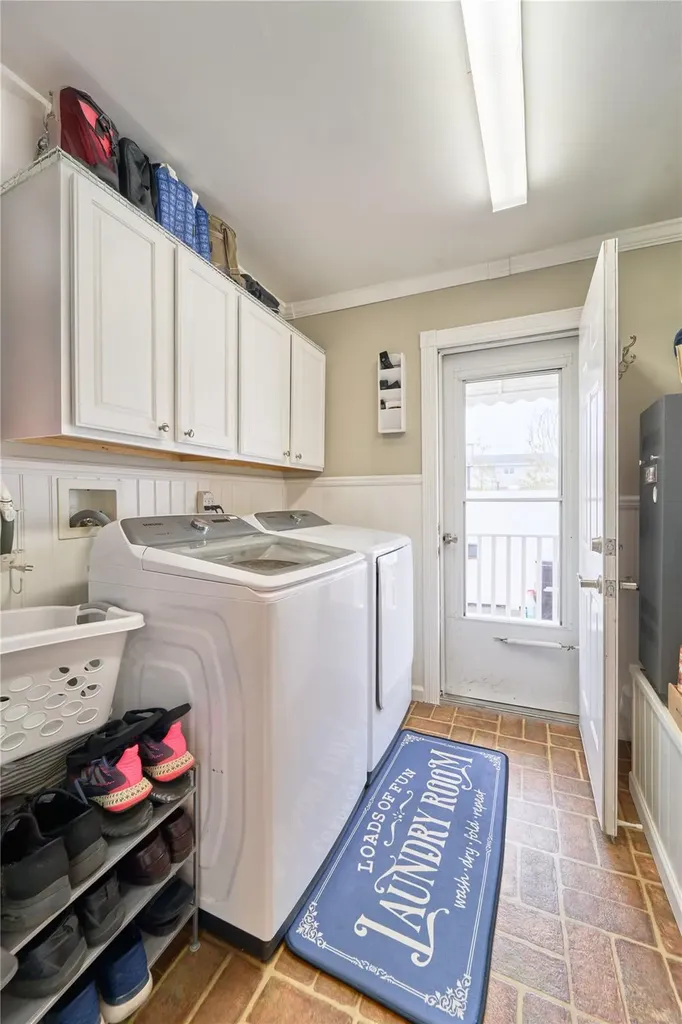 35 Mound Street Lindenhurst NY 11757