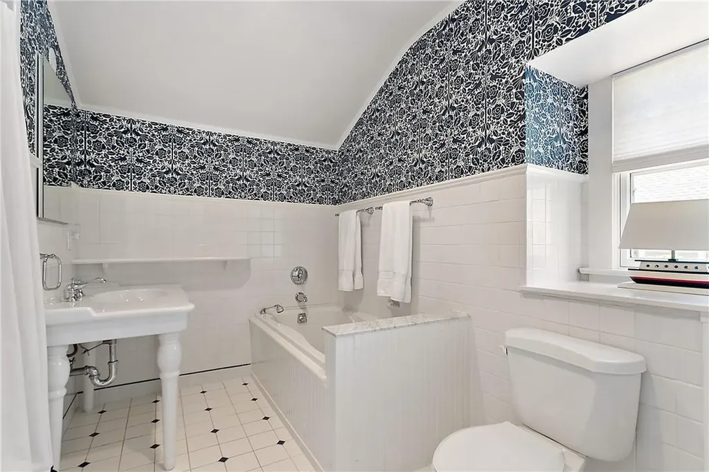 111 Osborn Road Rye NY 10580
