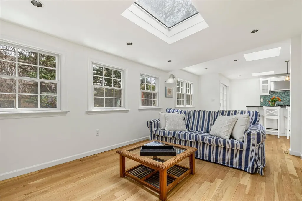 45 Shadow Lane New Rochelle NY 10801