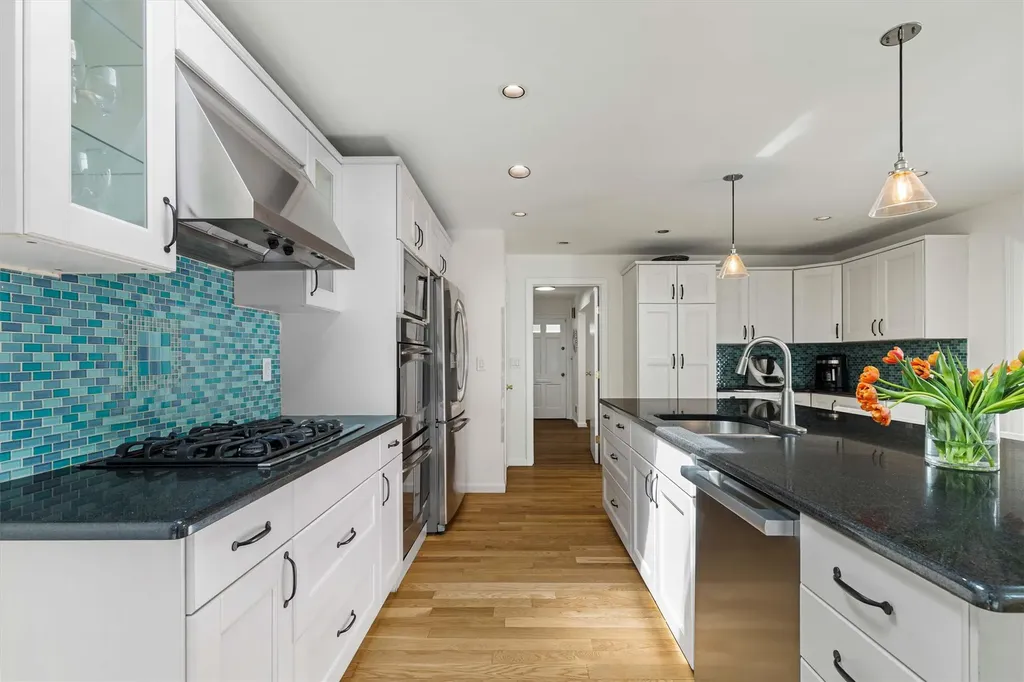 45 Shadow Lane New Rochelle NY 10801