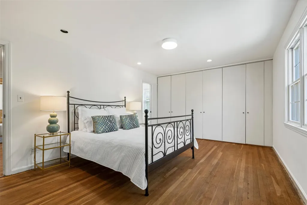 45 Shadow Lane New Rochelle NY 10801