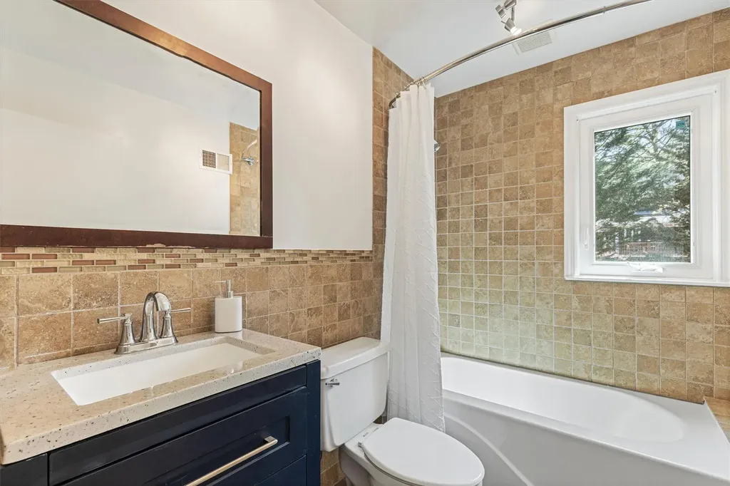 45 Shadow Lane New Rochelle NY 10801