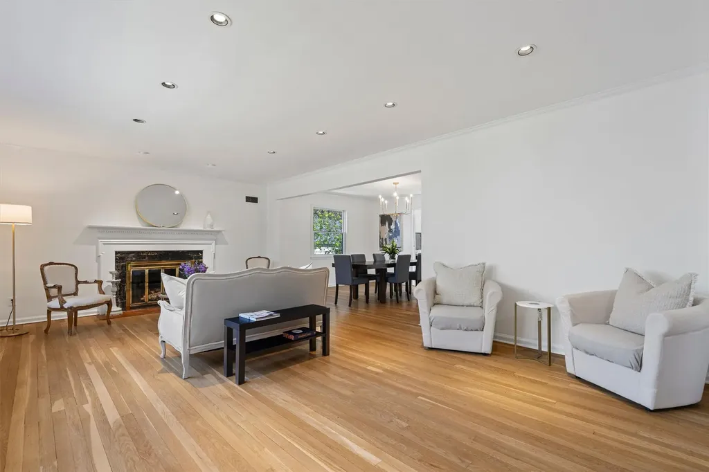 45 Shadow Lane New Rochelle NY 10801