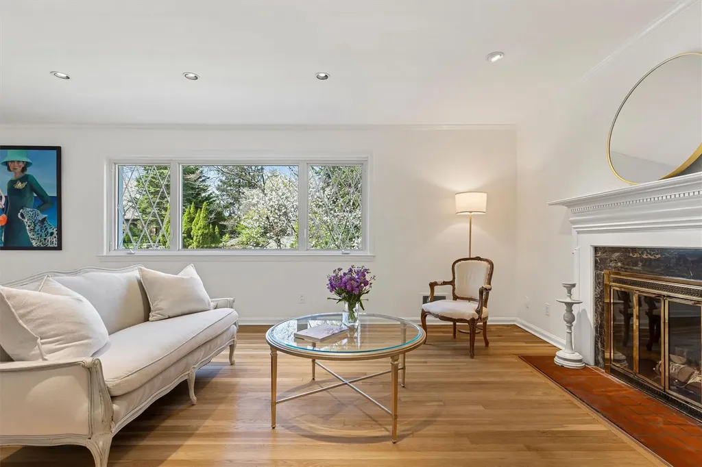 45 Shadow Lane New Rochelle NY 10801