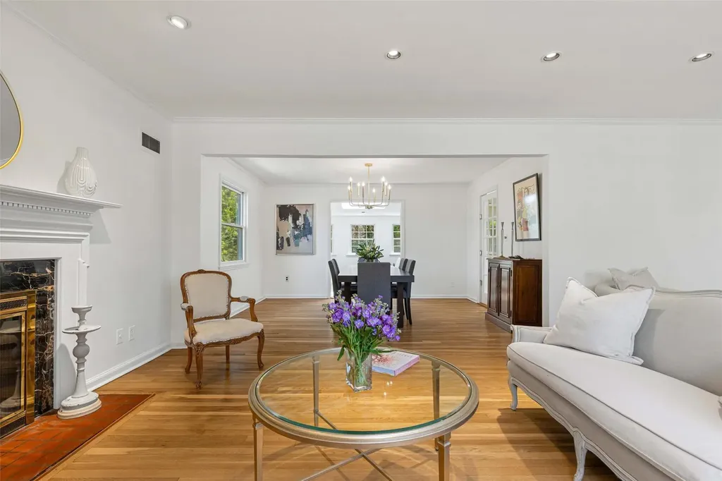 45 Shadow Lane New Rochelle NY 10801