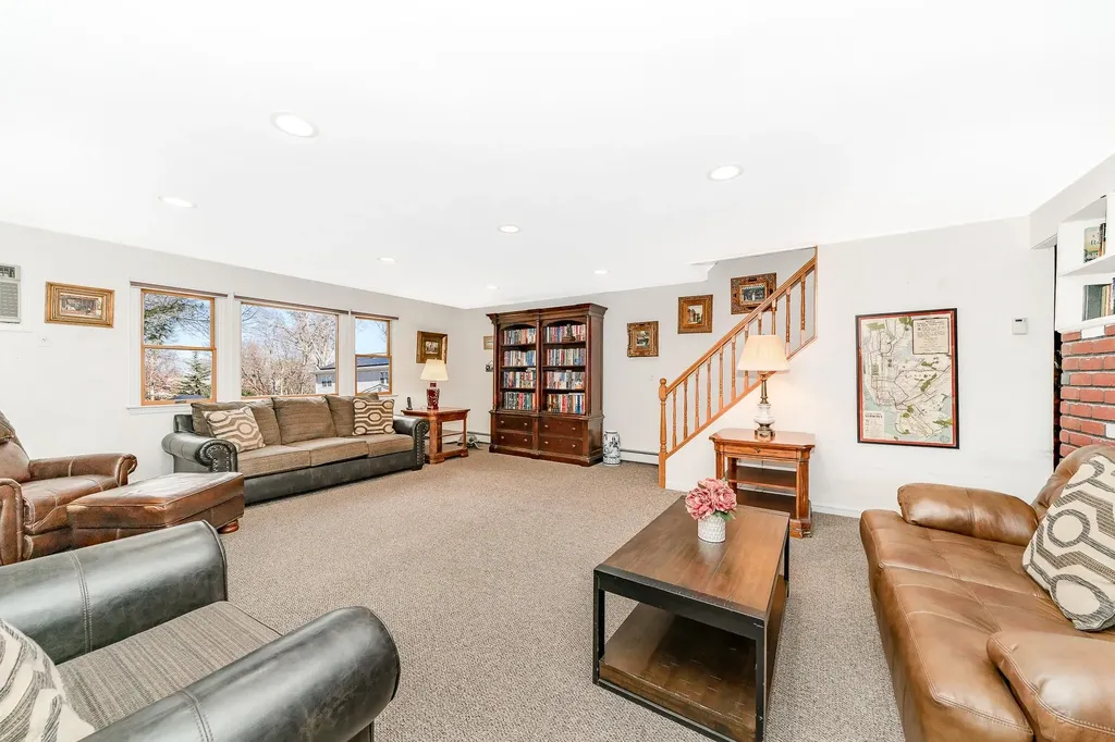 35 Dome Lane Wantagh NY 11793