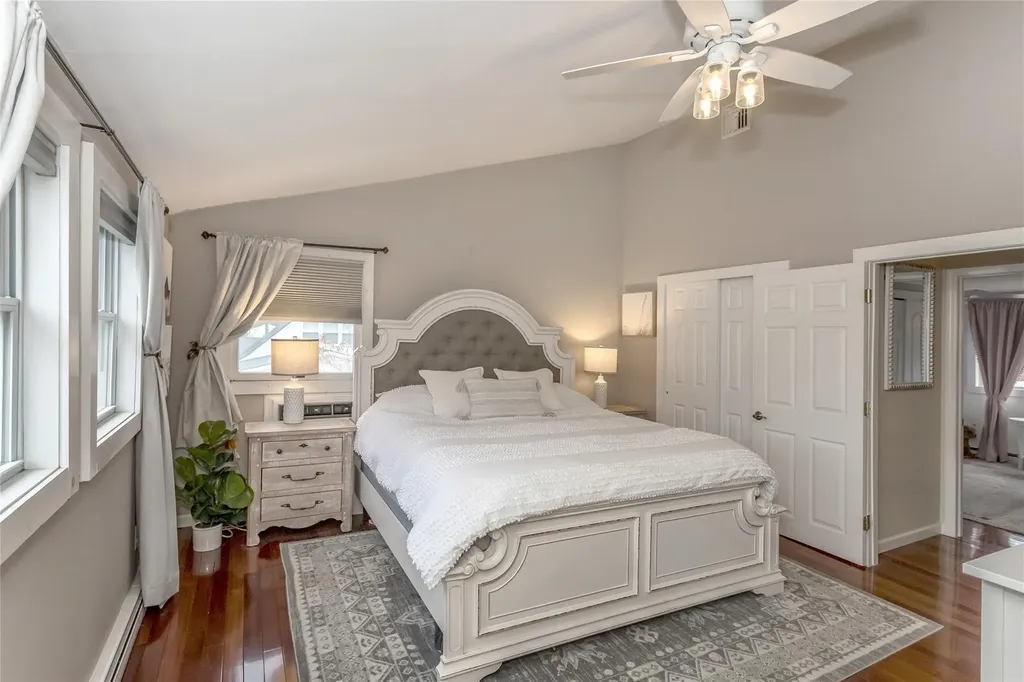 44 Winside Lane Coram NY 11727
