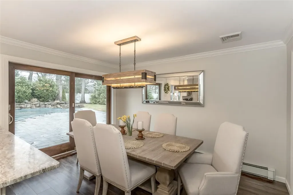 44 Winside Lane Coram NY 11727