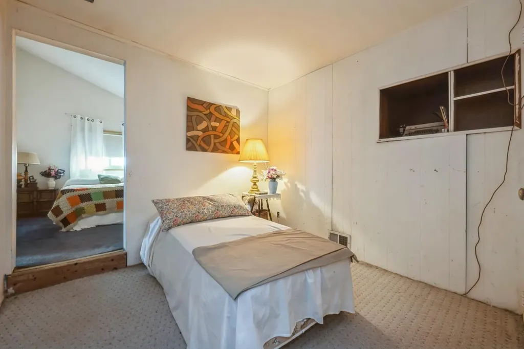 41 Bayview Place Massapequa NY 11758