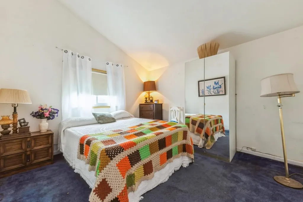 41 Bayview Place Massapequa NY 11758