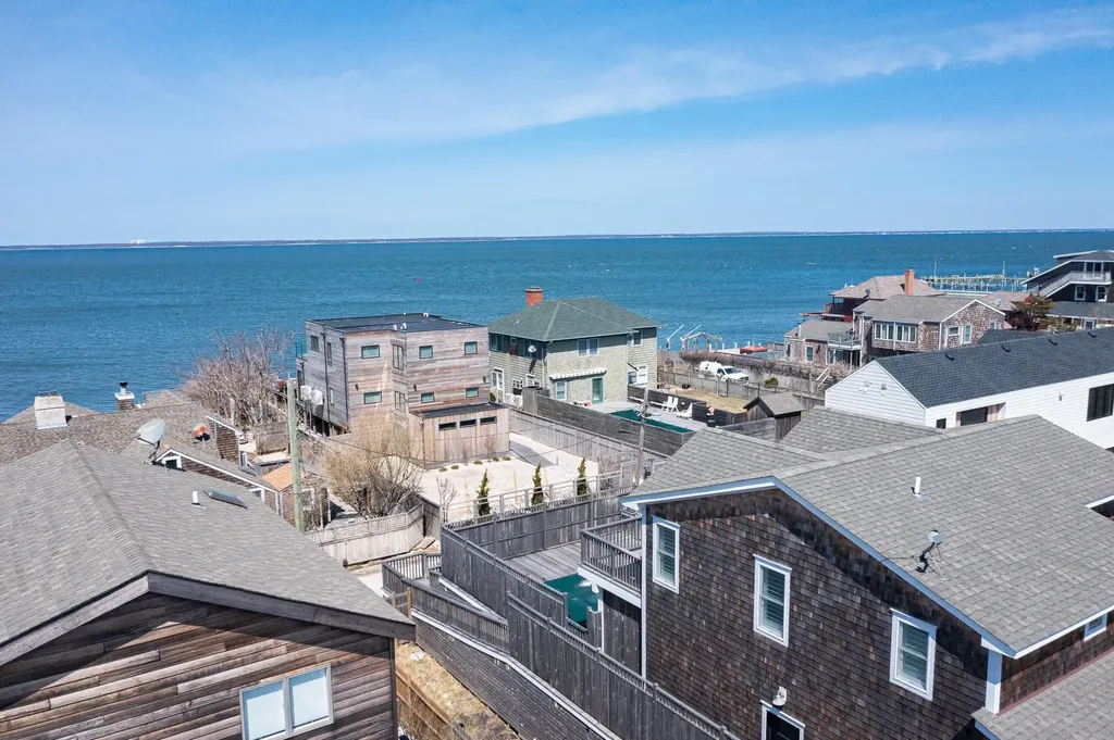 329 Bay Walk Ocean Beach NY 11770