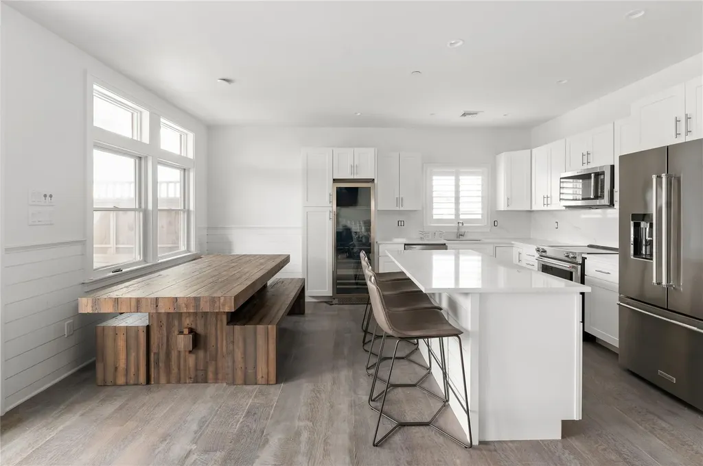 329 Bay Walk Ocean Beach NY 11770
