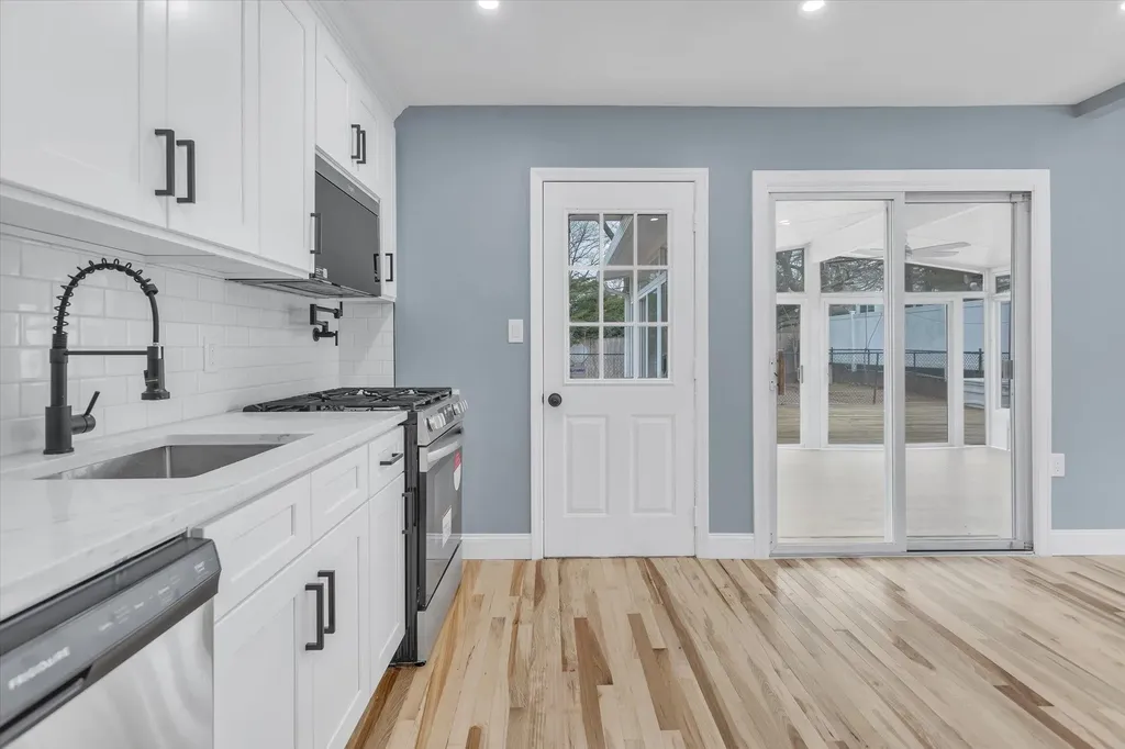10 Weston Lane Smithtown NY 11787