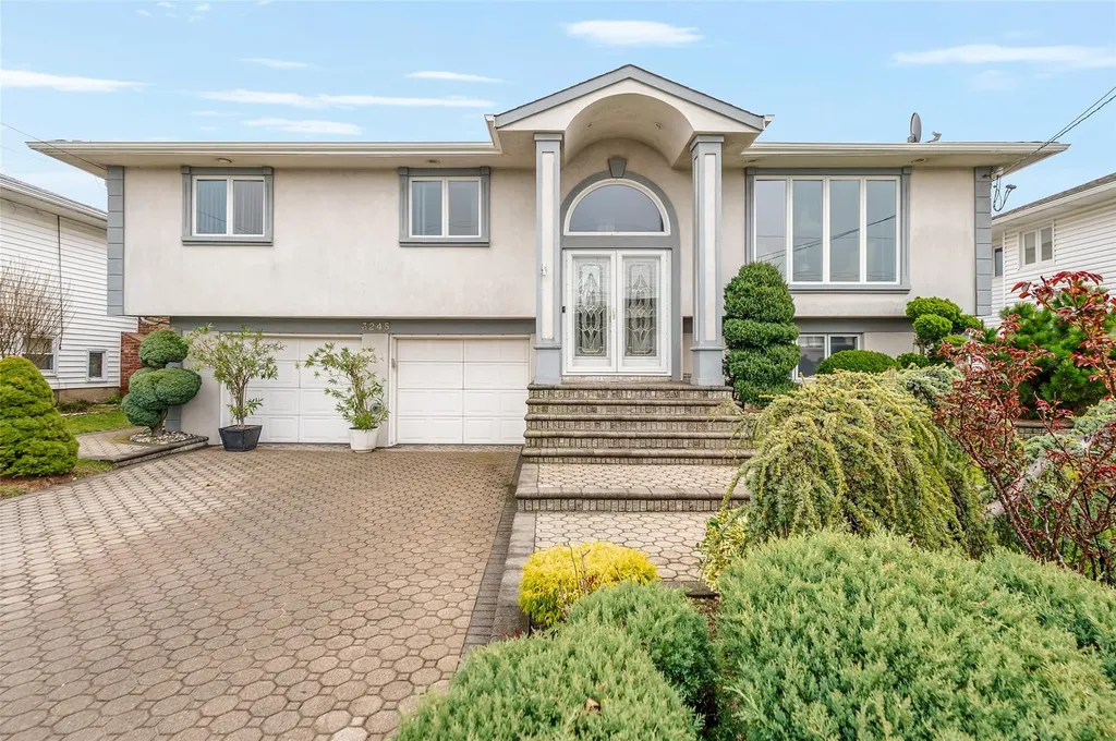3245 Ocean Harbor Drive Oceanside NY 11572