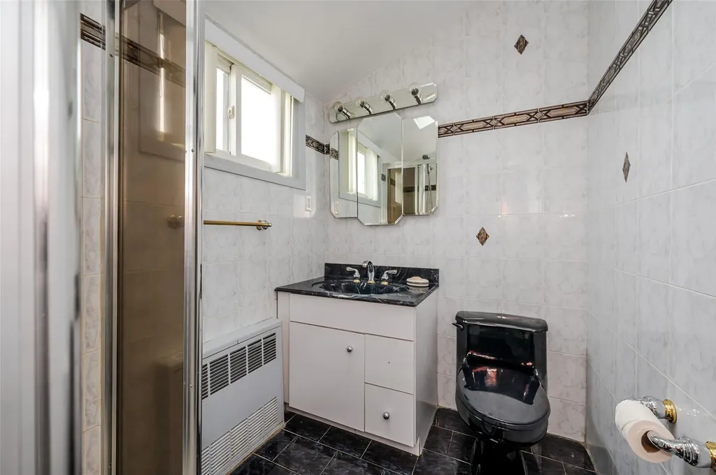 3245 Ocean Harbor Drive Oceanside NY 11572