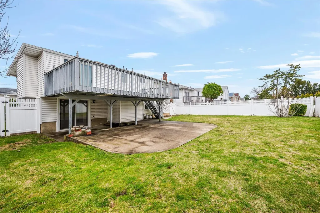 3245 Ocean Harbor Drive Oceanside NY 11572