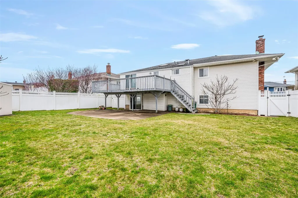 3245 Ocean Harbor Drive Oceanside NY 11572