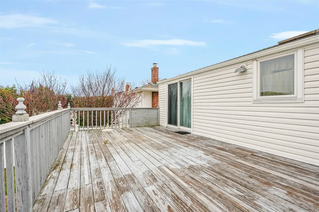 3245 Ocean Harbor Drive Oceanside NY 11572