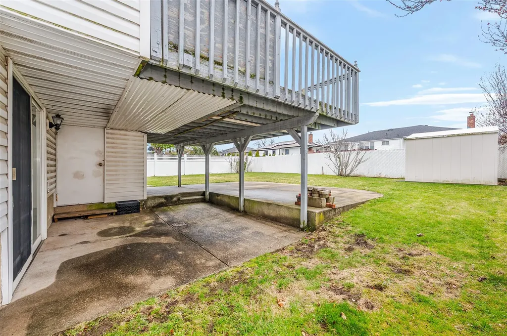 3245 Ocean Harbor Drive Oceanside NY 11572