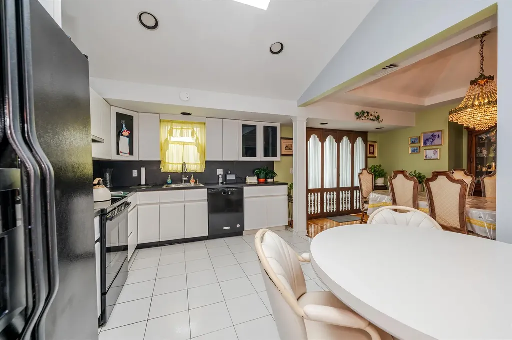 3245 Ocean Harbor Drive Oceanside NY 11572