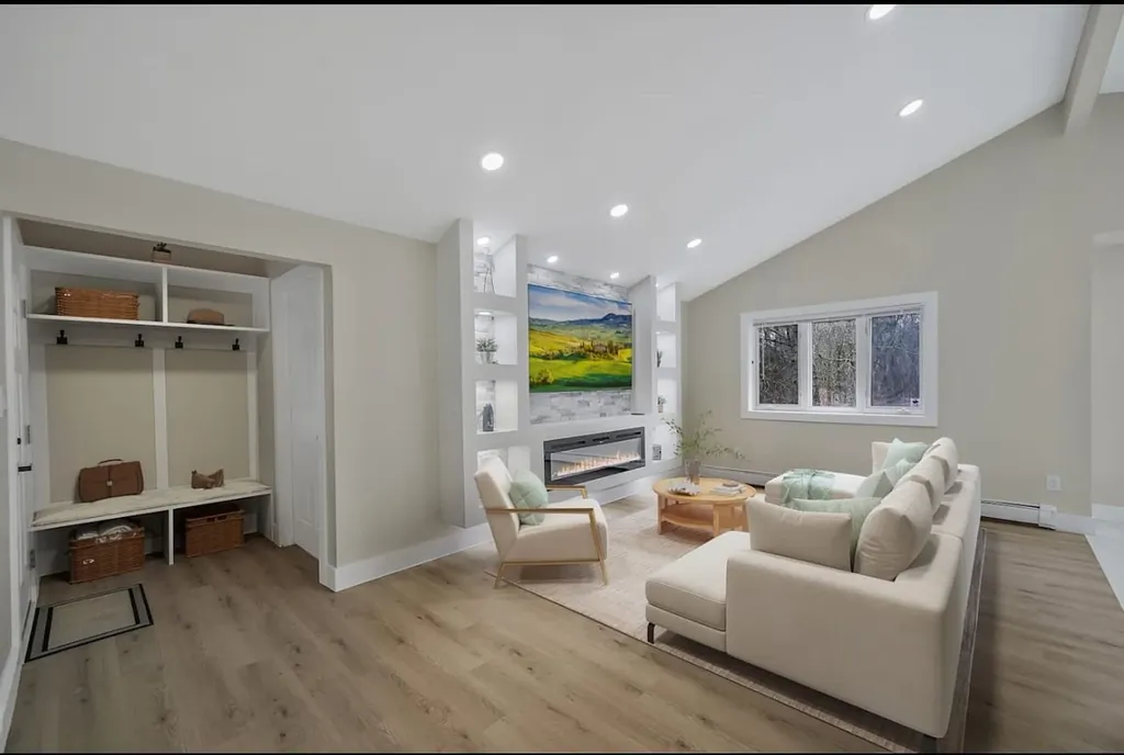 28 Shady Lane Coram NY 11727