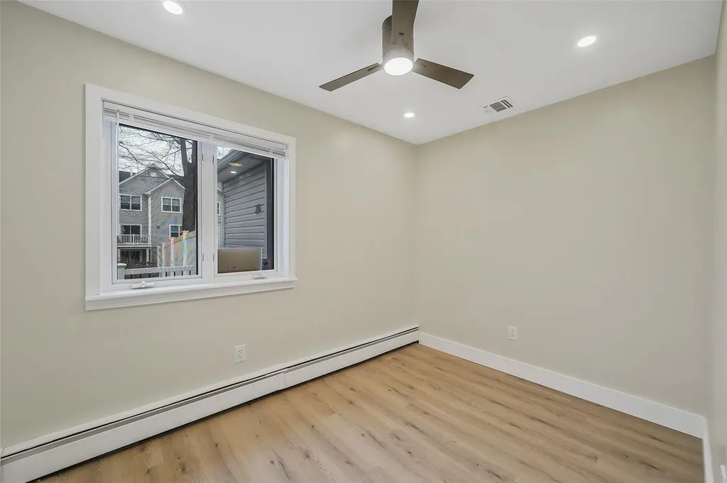 28 Shady Lane Coram NY 11727