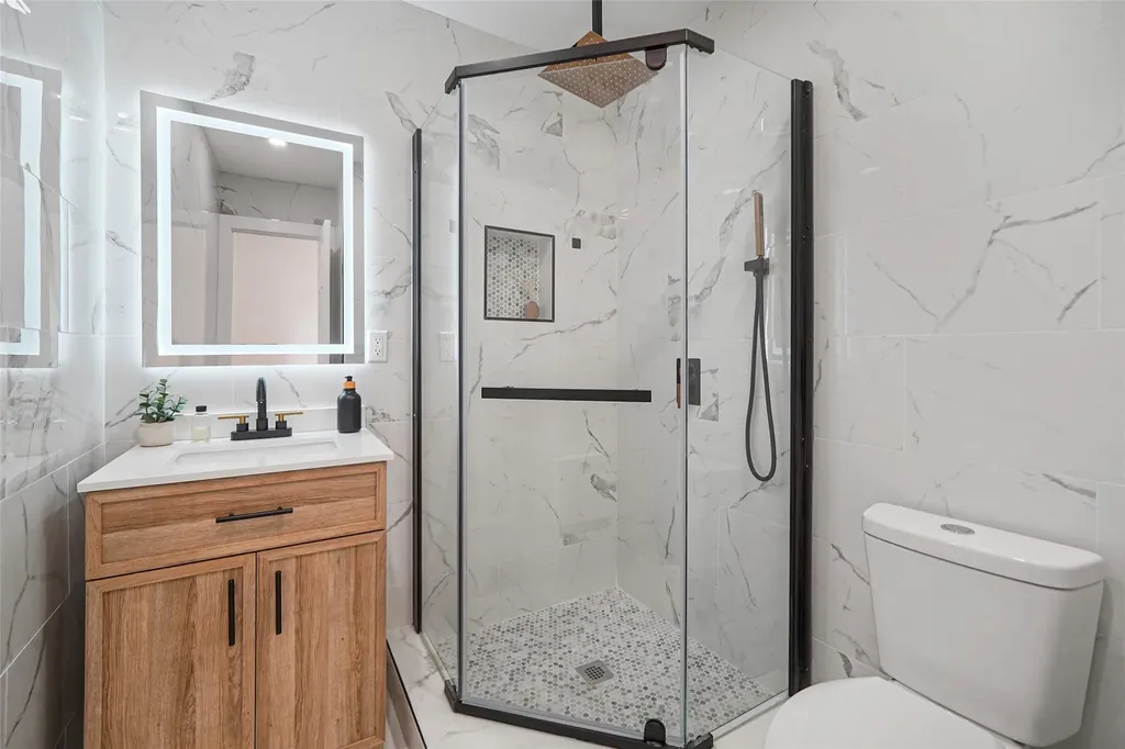 28 Shady Lane Coram NY 11727