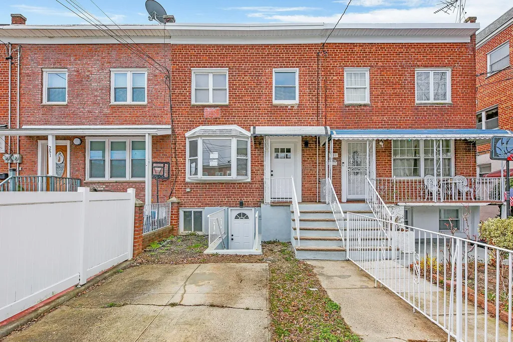 253 Swinton Avenue Bronx NY 10465