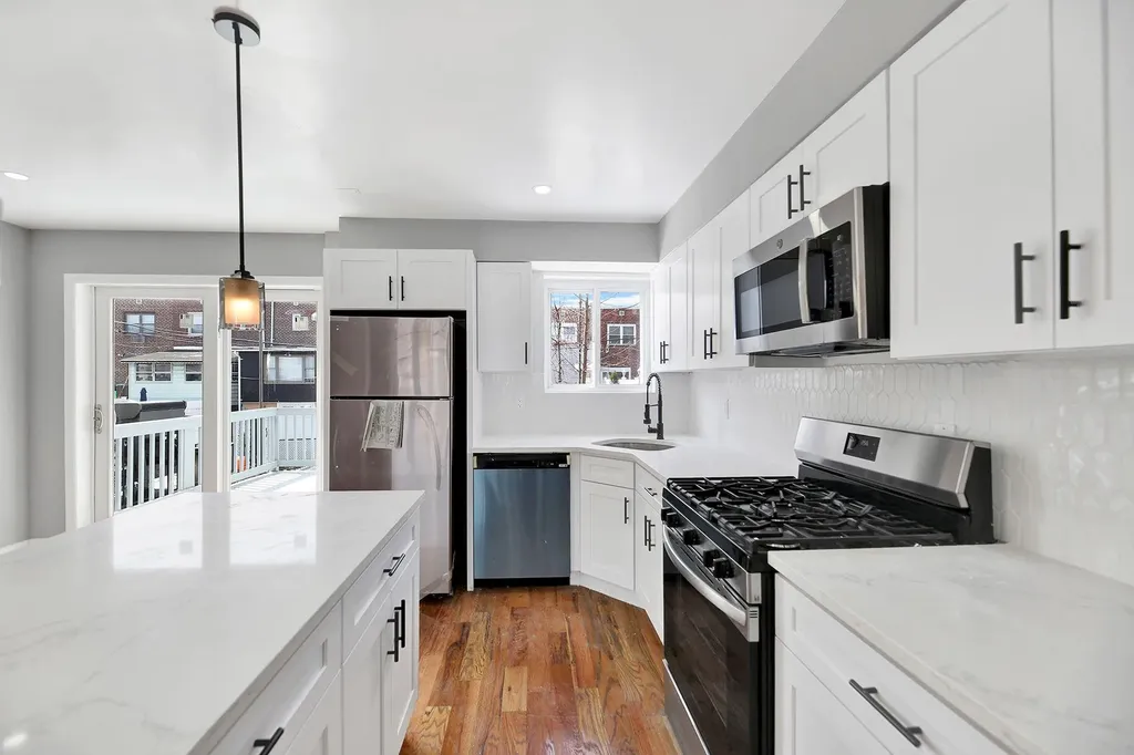 253 Swinton Avenue Bronx NY 10465