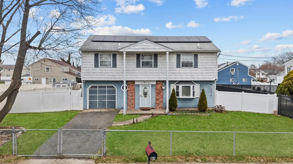 31 Olive Street Central Islip NY 11722