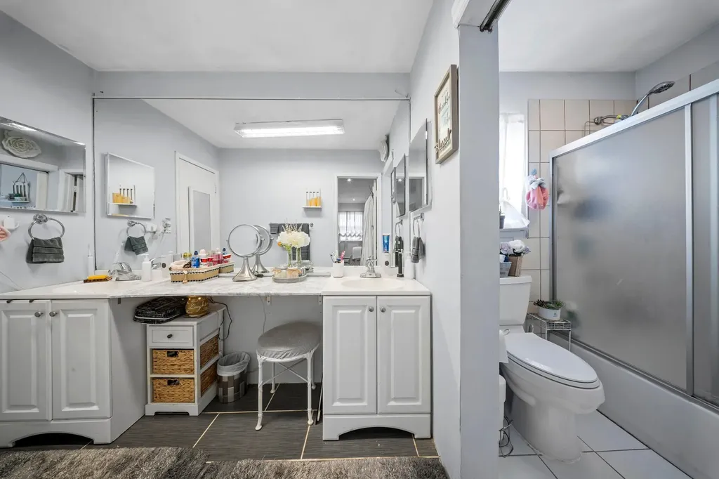 31 Olive Street Central Islip NY 11722