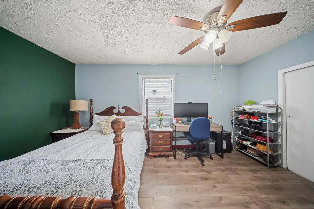 31 Olive Street Central Islip NY 11722