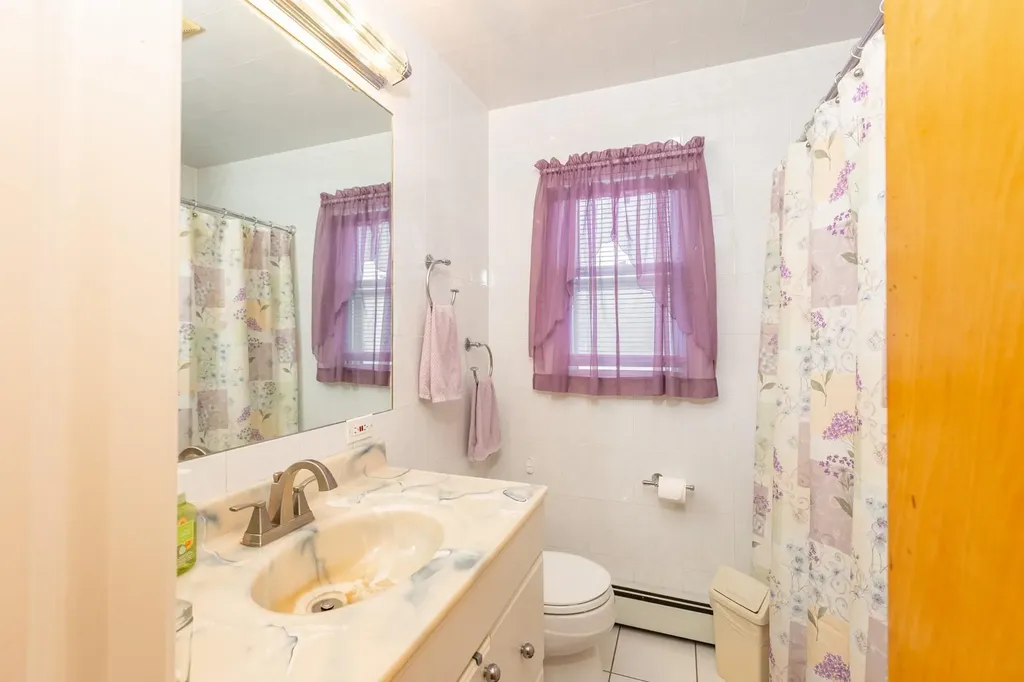 233 45th Street Lindenhurst NY 11757