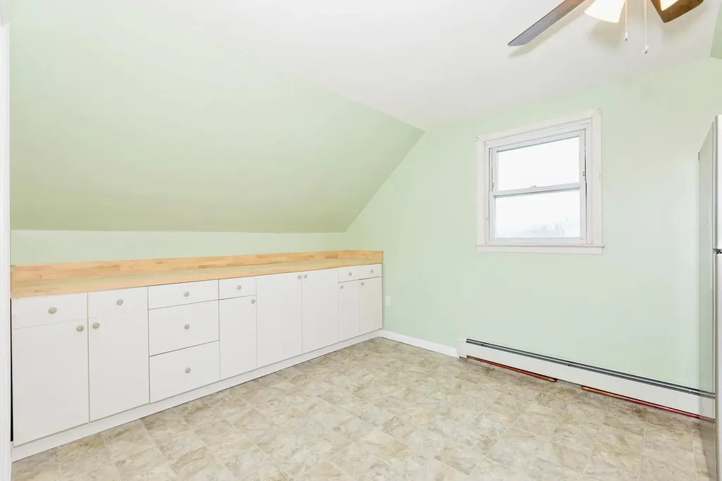 233 45th Street Lindenhurst NY 11757