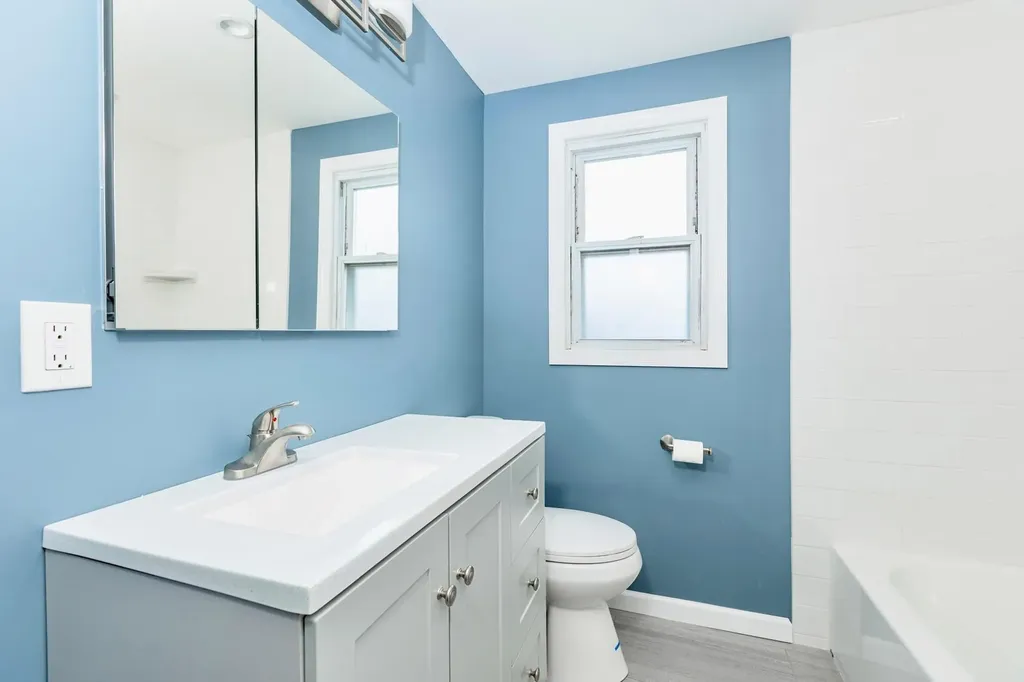 233 45th Street Lindenhurst NY 11757