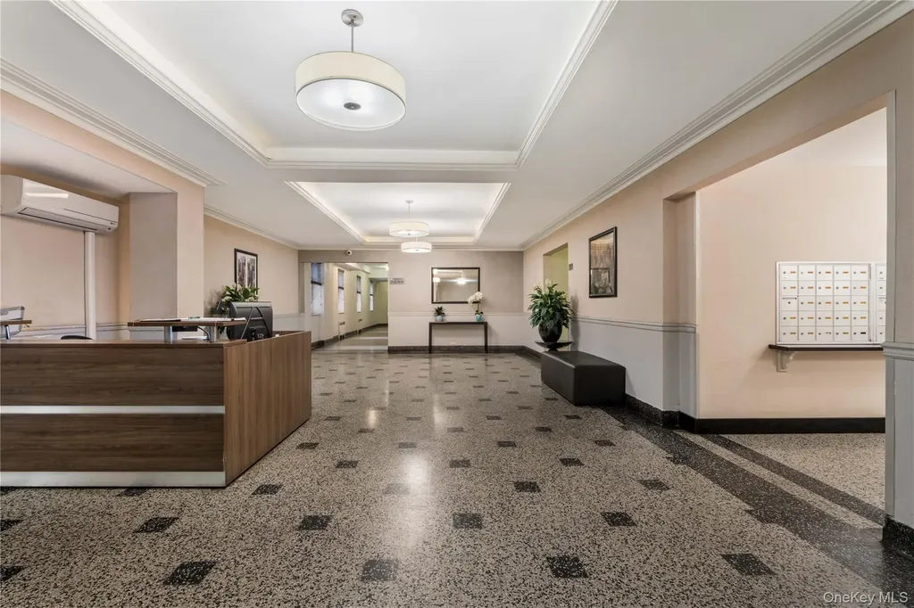 72-81 113th Streets Forest Hills NY 11375