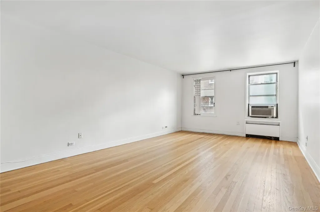 72-81 113th Streets Forest Hills NY 11375