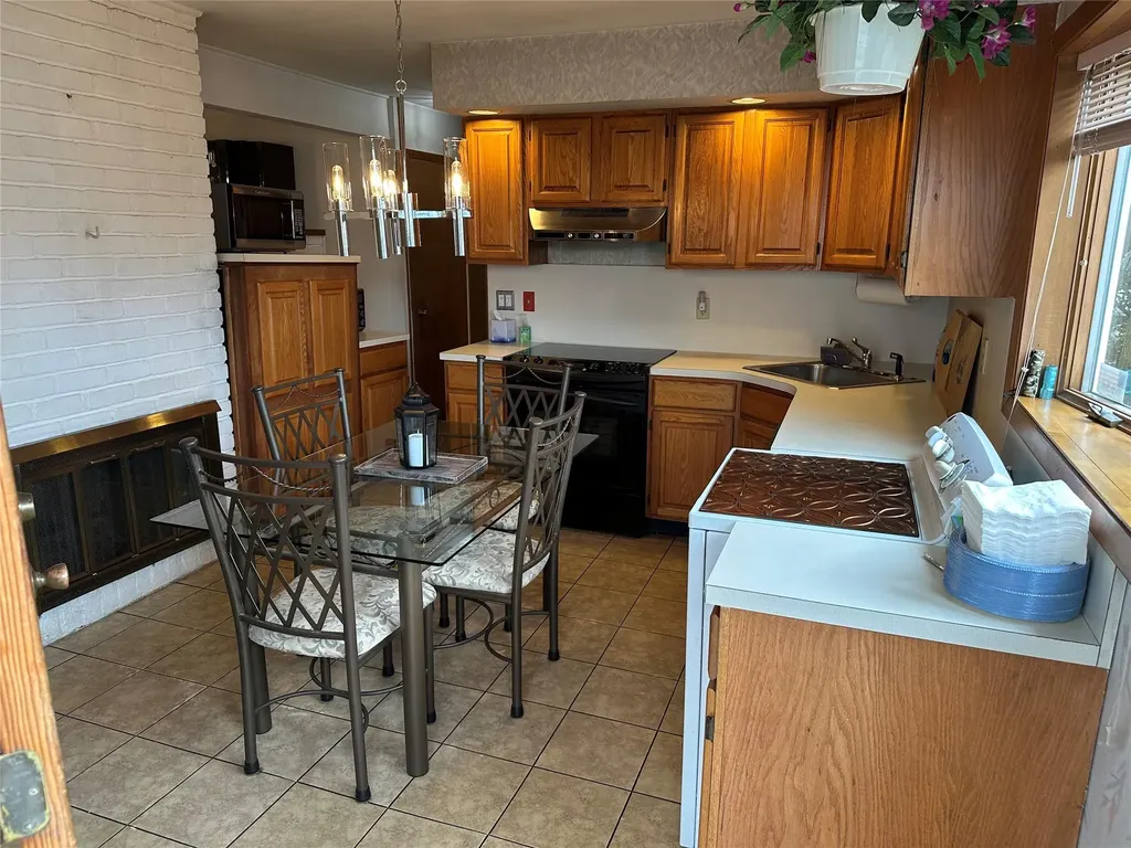 59 Pilgrim Lane Westbury NY 11590