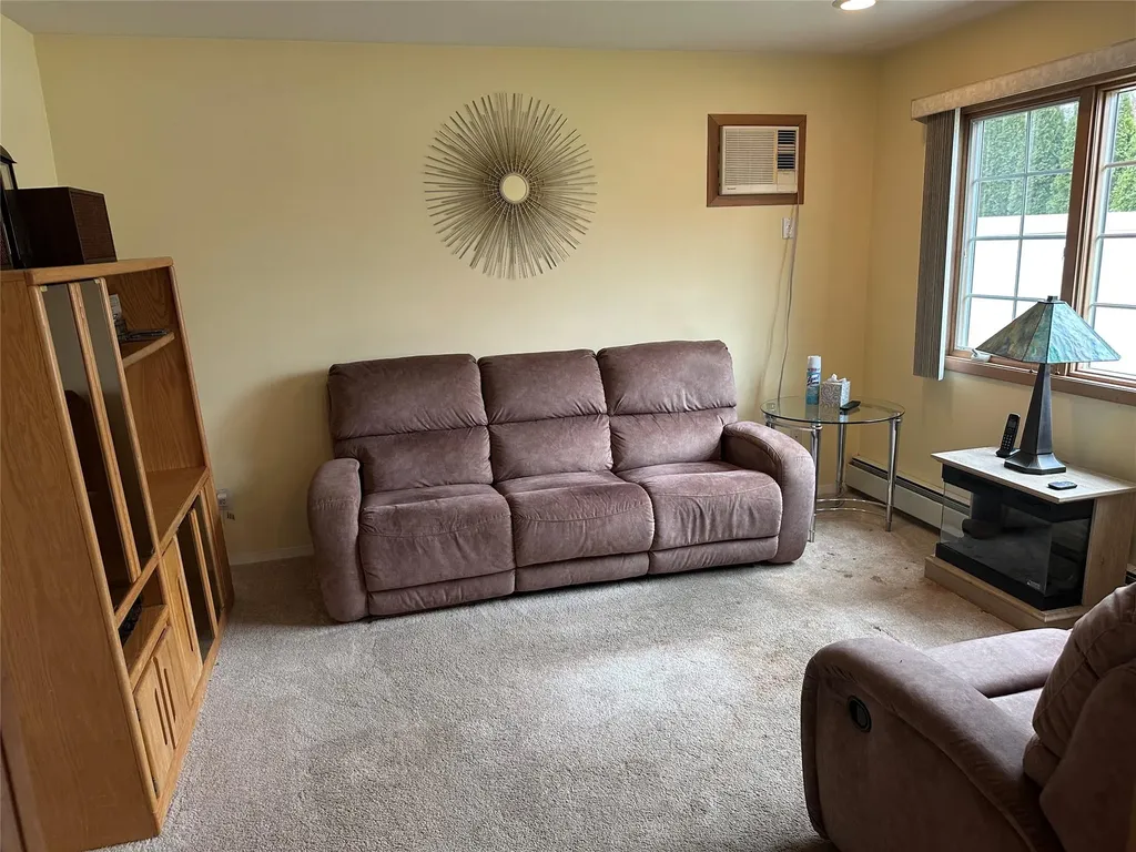 59 Pilgrim Lane Westbury NY 11590