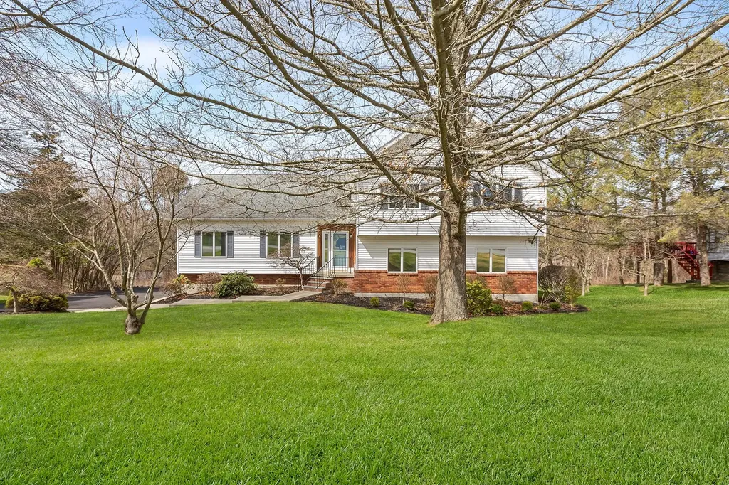 19 Hart Drive Poughkeepsie NY 12603