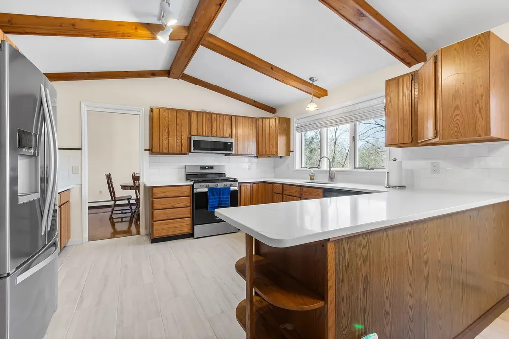 19 Hart Drive Poughkeepsie NY 12603