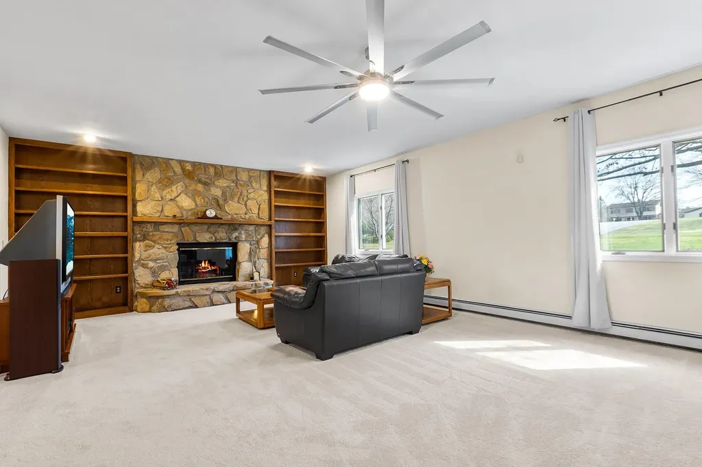 19 Hart Drive Poughkeepsie NY 12603