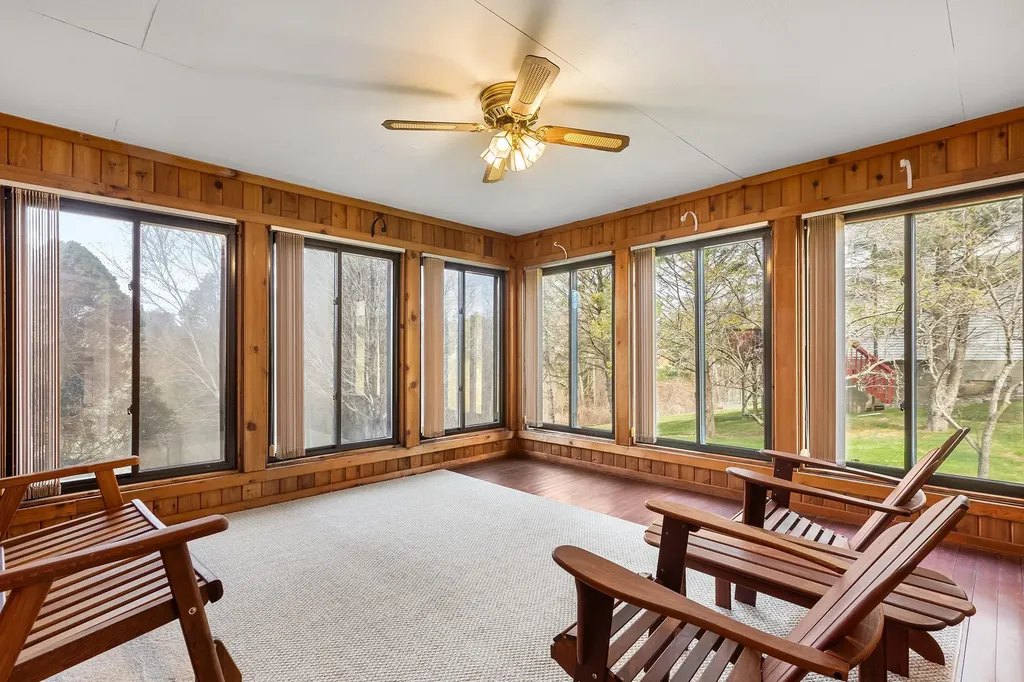 19 Hart Drive Poughkeepsie NY 12603