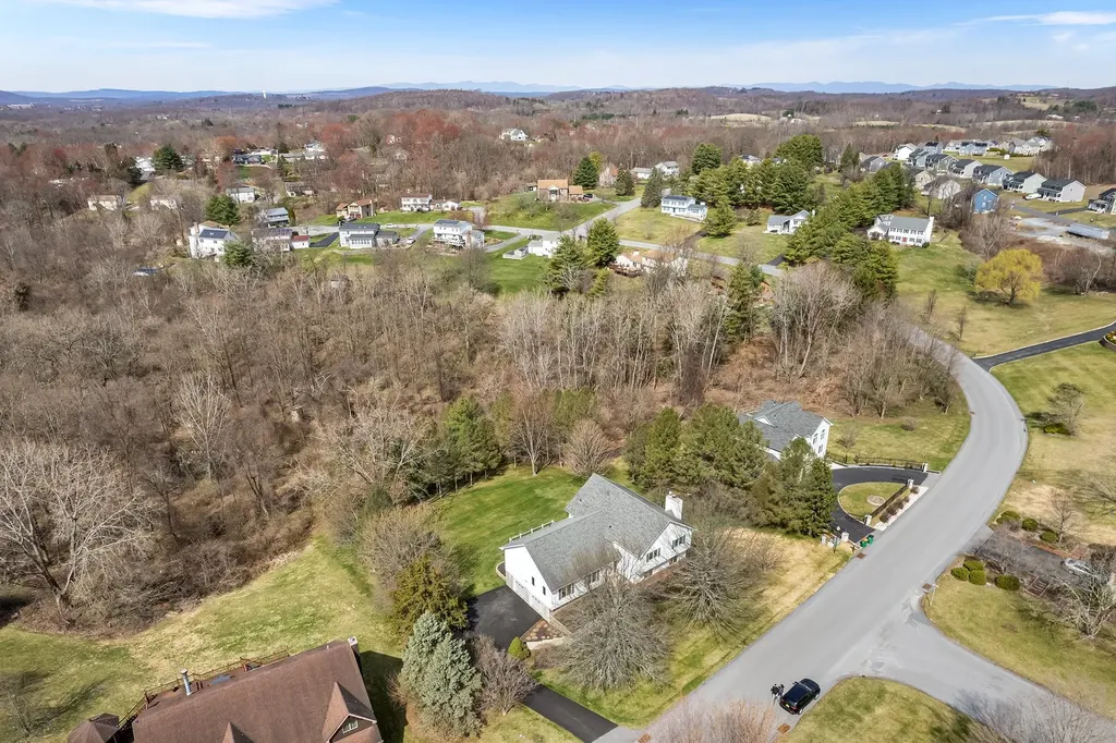 19 Hart Drive Poughkeepsie NY 12603