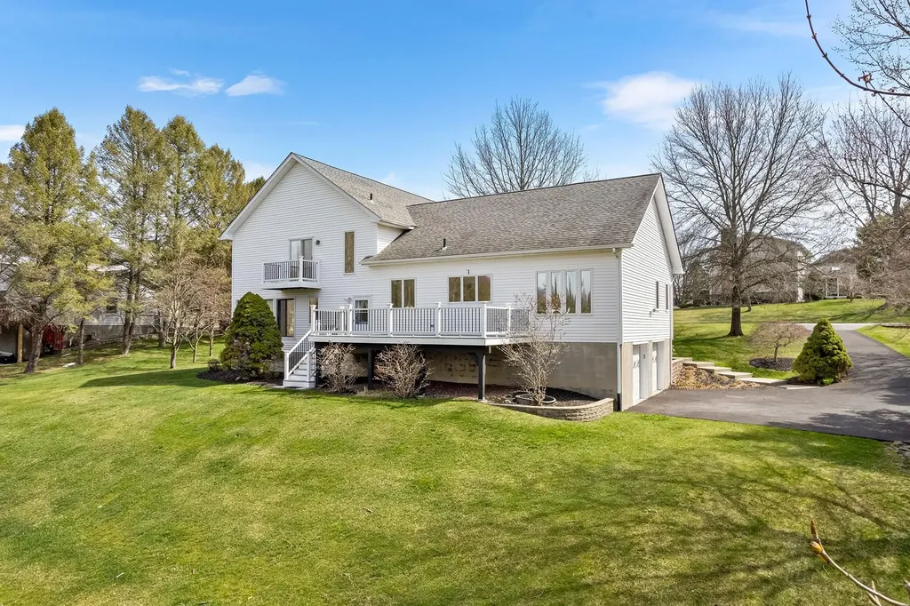19 Hart Drive Poughkeepsie NY 12603
