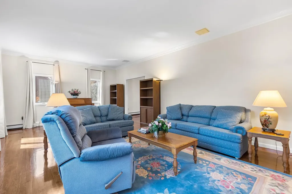 19 Hart Drive Poughkeepsie NY 12603